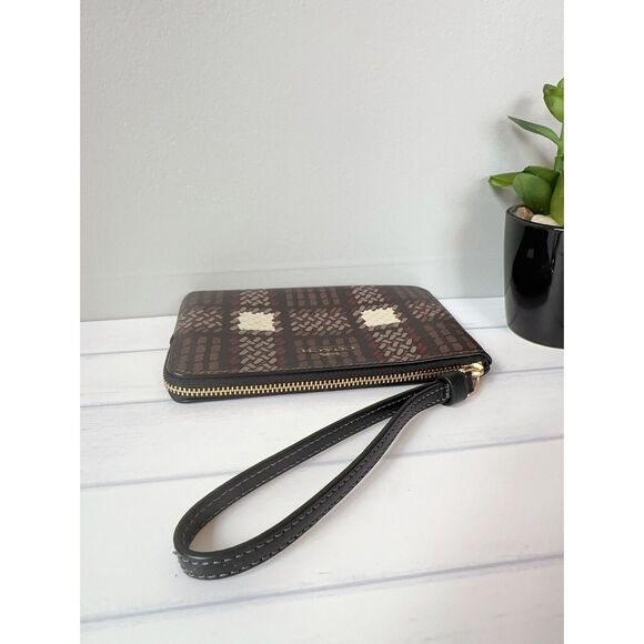 NWT Coach Corner Zip Wristlet With Brushed Plaid Print Brown CN012 - Picture 3 of 5